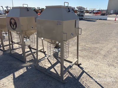 Big Daddy Feeders 700 LB Solar Deer Feeder Varios, tienda, almacen, consumidor (Unused)