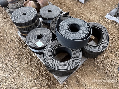 Quantity of (8) 7 in Baler Belts Parti varie