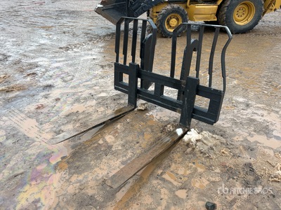 47 in ローダーバックホー用フォーク - Fits Cat 416C