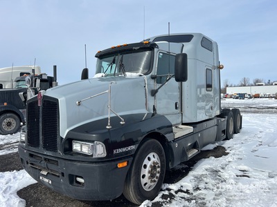 2007 Kenworth T600 6x4 T/A Sleeper Truck Tractor