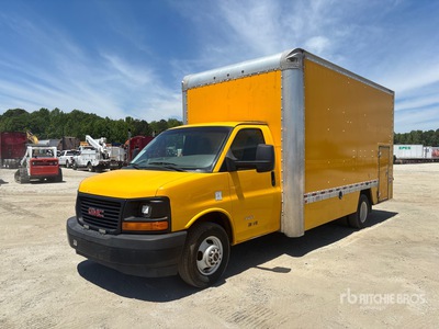 2017 GMC Savana G4500 4x2 Van Truck