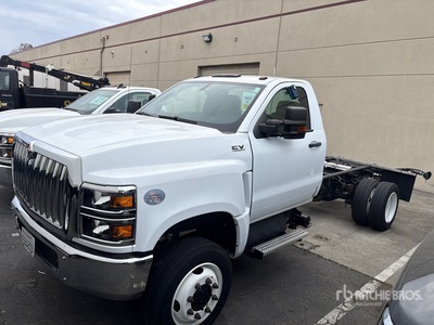 2022 International CV515 4x4 Cab and Chassis