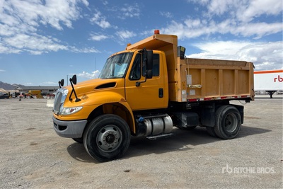 2016 International 4300 4x2 Wywrotka T/A