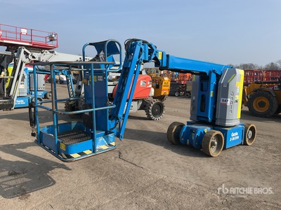 2005 Genie Z-30/20N 2WD Electric Articulating Boom Lift