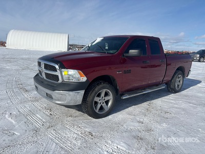 2015 Ram 1500 4x4 Extended Cab بيك اب