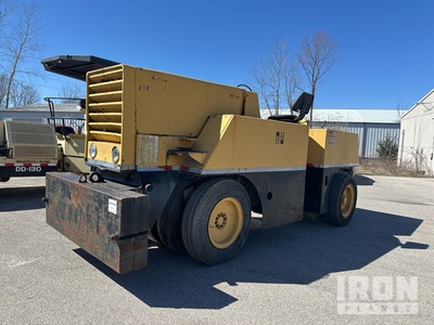 Hyster C500A 9 Wheel Pneumatic Roller