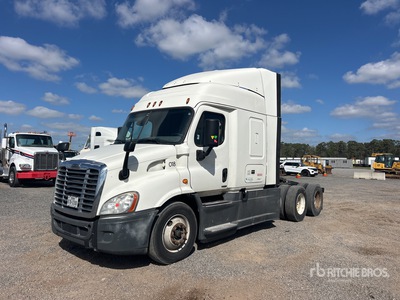 2018 Freightliner Cascadia 113 6x4 Ciągnik siodłowy T/A z kabiną sypialną