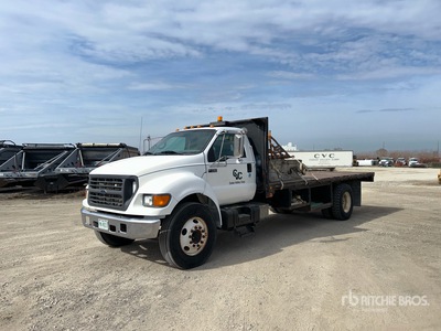 2001 Ford F-750 4x2 Flatbed Truck