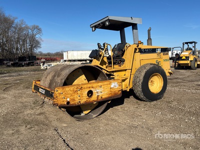 1999 Cat CS-563C Smooth Drum Compactor