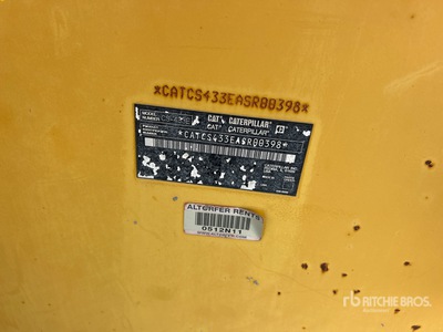 2005 Cat CS433E Smooth Drum Compactor