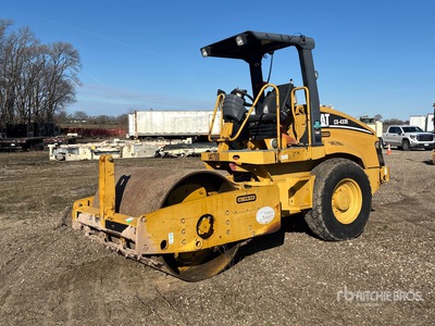 2005 Cat CS433E جهاز ضاغط  الأسطوانة الناعمة