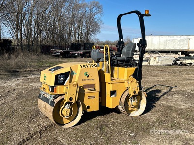 2014 Cat CB24 Rullo vibrante tandem