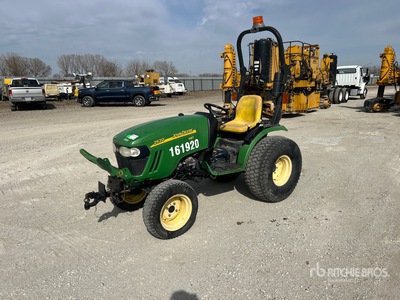 2012 John Deere 2520HST 4WD Utility Tractor