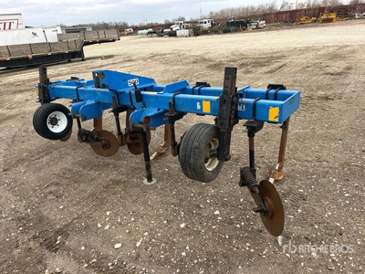 1991 DMI ET3 126 in 3-Point 5 Shank Desfondadora