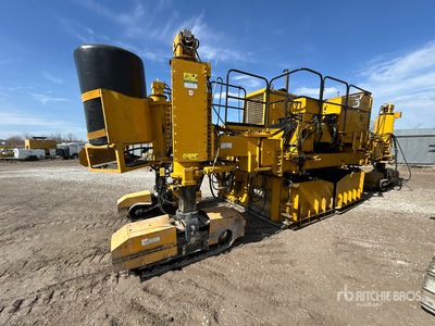 1999 Gomaco 6300 Commander III Slip Form Paver