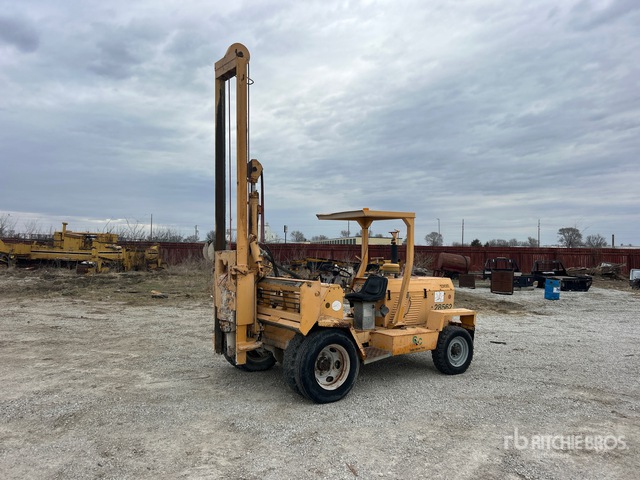 Arrow 1350 4x2 Ride-On Pile Hammer