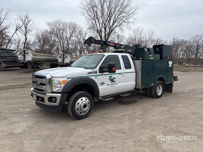 2014 Ford F-550 Lariat 4x2 Extended Cab Service Truck
