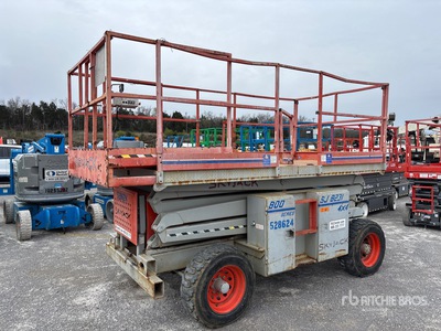 2004 Skyjack SJ8231 4x4 Dual Fuel Plateforme élévatrice à ciseaux