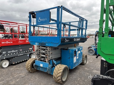 2013 Genie GS-3369RT Diesel Scissor Lift