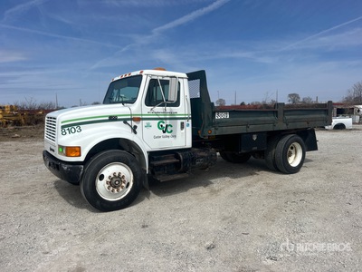 1995 International 4900 S/A Dump Truck