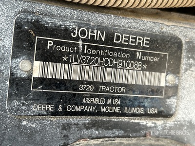 2013 John Deere 3720 4WD Utility Tractor