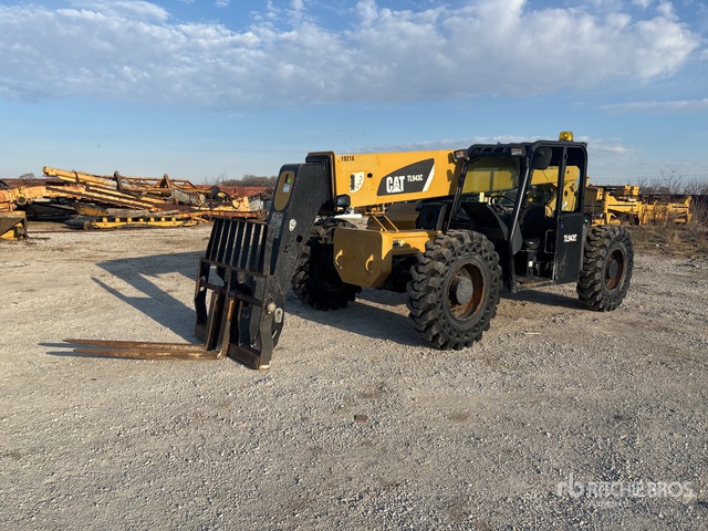 2013 Cat TL943C Telehandler