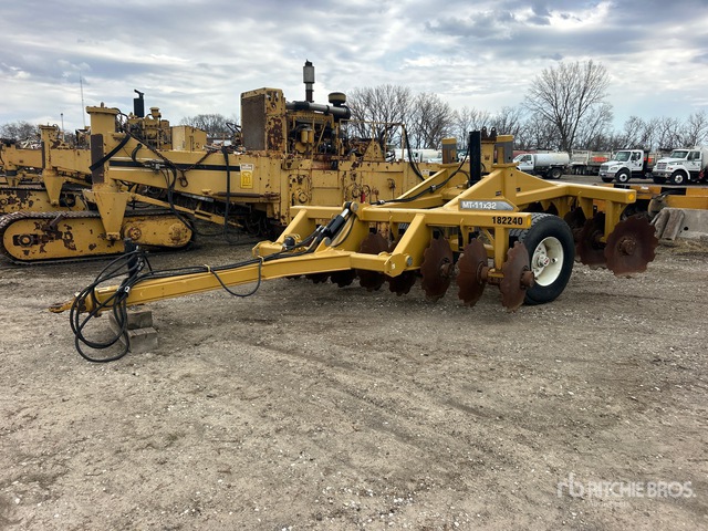 Mobile Track Solutions MT-11X32 11 ft Offset Vertical Disc