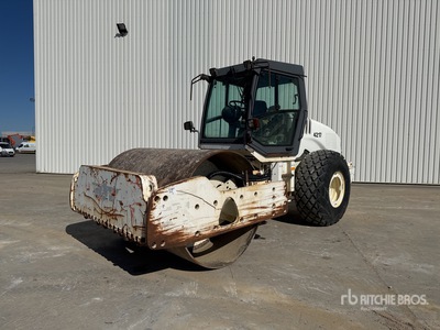 2003 Hamm V3 (2)  - 3516 HT Compacteur Pneumatique Walec