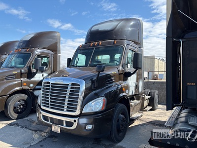 2017 Freightliner Custom CASCADIA 4x2 S/A Dagcabine Trekker