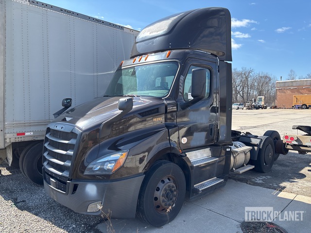 2019 Freightliner Cascadia 116 2019 Freightliner Cascadia 116 4X2 S/A Day Cab Truck Tractor