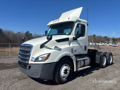 2019 Freightliner Cascadia 126 6x4 T/A Day Cab Truck Tractor