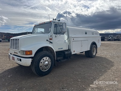 1991 International 4900 4x2 Fuel Truck