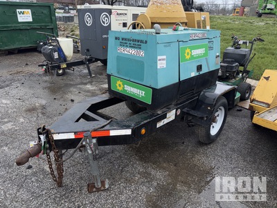 2005 Multiquip TLW-300SS 300 A Mobile Stick Engine Driven Welder (Inoperable)