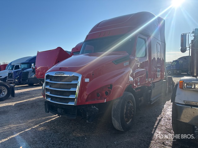 2019 Freightliner Cascadia 126 6x4 T/A Sleeper Truck Tractor