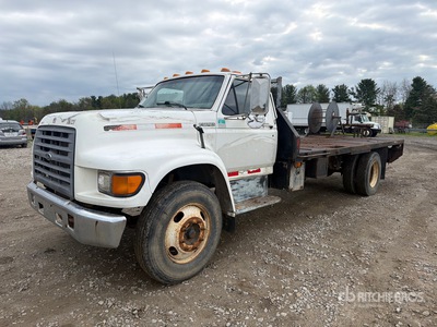 1998 Ford F-700 F series 4x2 Flatbed Truck