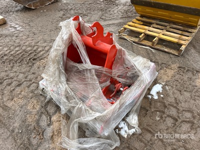 24 in Coupler Thumb and 24 in Digging Bucket Combo - Fits Kubota U35,KX040