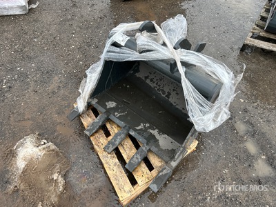 30 in Q/C Digging Excavator Bucket - Fits John Deere JD35 QA