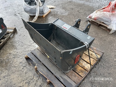 36 in Hydraulic Tilting Excavator Bucket