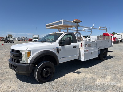 2017 Ford F-550 XL 4x2 Flatbed Truck