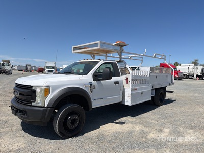 2017 Ford F-550 XL 4x2 Platte vrachtwagen