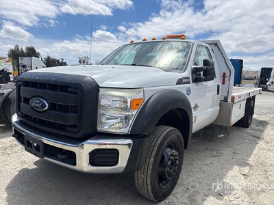 2014 Ford F-550 4x2 Flatbed Truck