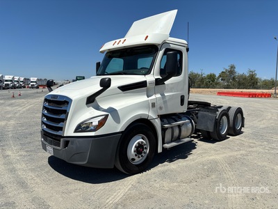 2019 Freightliner Cascadia 126 6x4 Ciągnik siodłowy T/A z kabiną dzienną
