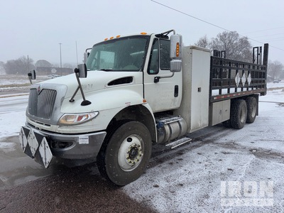 2016 International DuraStar 4400 6x4 6x4 Flatbed Truck