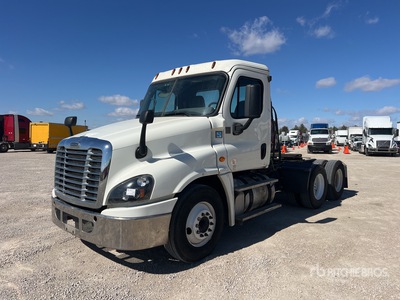 2016 Freightliner Cascadia 125 6x4 Ciągnik siodłowy T/A z kabiną dzienną