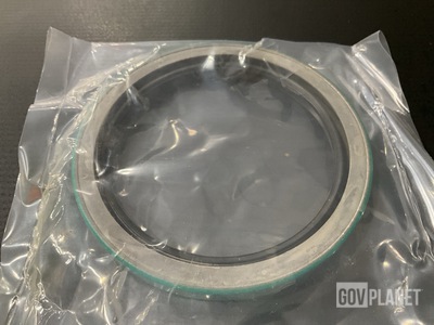 (114) SKF CR-34868 Plain Encased Seals