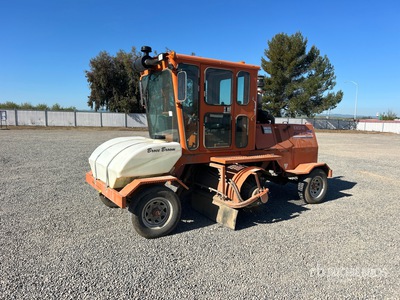 Broce RC350 Self-Propelled Broom