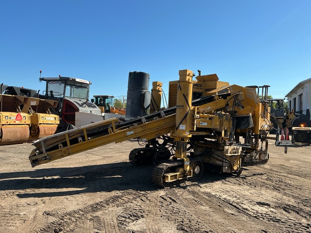 2005 Gomaco GT-3600 Slip Form Paver