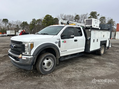 2019 Ford F-550 4x4 Extended Cab Service Truck