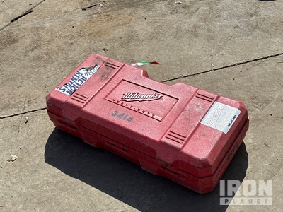 2018 Milwaukee 5337-21 Electric Triturador de demolicion (Inoperable)