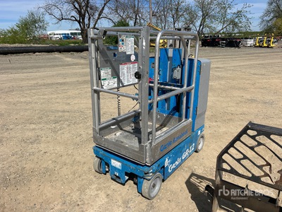 2014 Genie GR-12 رافعة عمودية